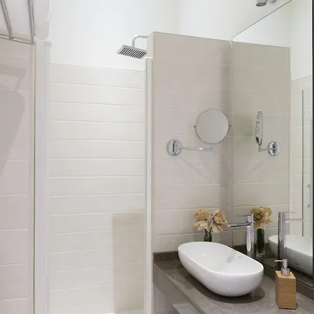 Welldone Cathedral Apartment Seville